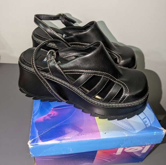 Vintage LEI Sendra Paris Platforms Never Worn - Picture 5 of 10